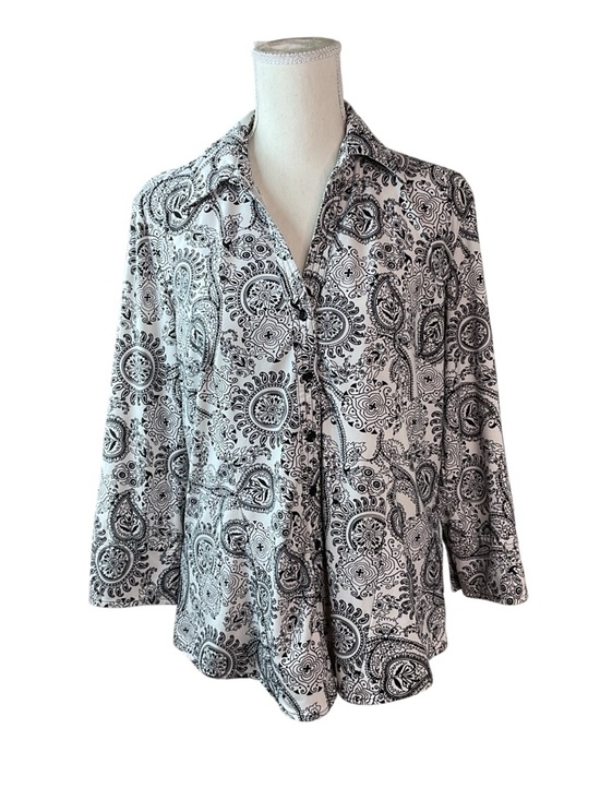 Essentials by Milano Tops - Essentials by Milano Black & White Knit Paisley Button-Down Shirt L